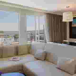 N'vY Manotel, 4 of 5