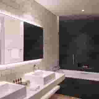 The WB Abu Dhabi, Curio Collection by Hilton, 6 of 6