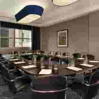 Doubletree by Hilton London Victoria, 2 of 5