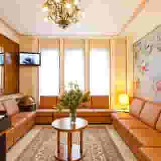 Terminus E Plaza, 3 of 5