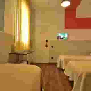Far Home Atocha, 4 of 5