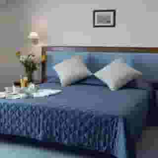 Four Seasons, 2 of 5