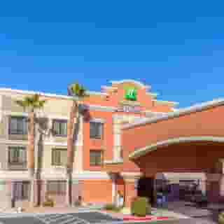 Holiday Inn Express & Suites Henderson, 3 of 5