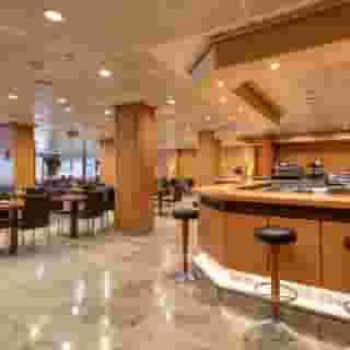 Santos Praga, 4 of 5