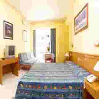 Ok Hotel Bay, 3 of 5