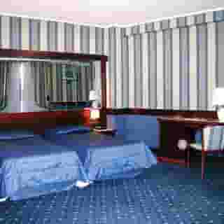 HOTEL REGENT, 3 of 5