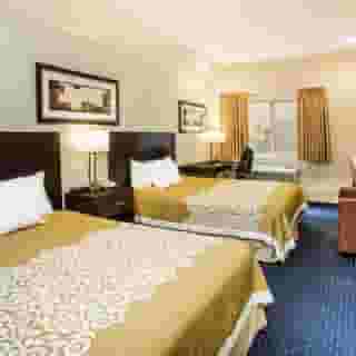 Days Inn by Wyndham Seattle Aurora, 2 of 5