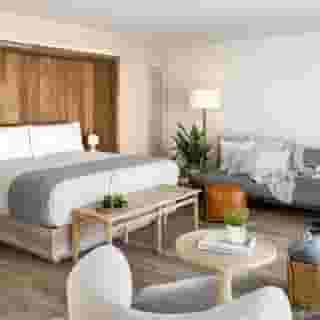 1 Hotel Toronto, 3 of 5