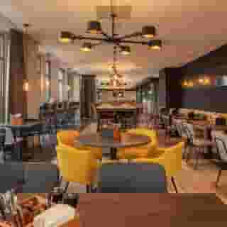 Holiday Inn - the niu, Fender Amsterdam, 1 of 5