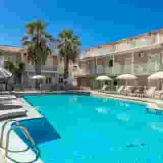 Canadian Hotel, 1 of 5