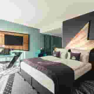 the niu Flash, 3 of 5