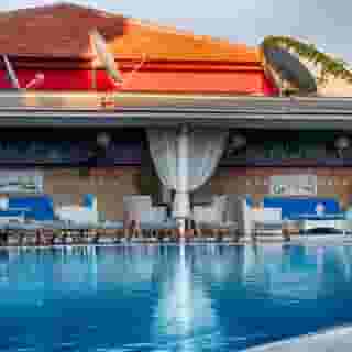 Romance Beach, 4 of 5