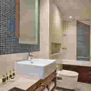100 Queens Gate Hotel, Curio Collection by Hilton, 1 of 5