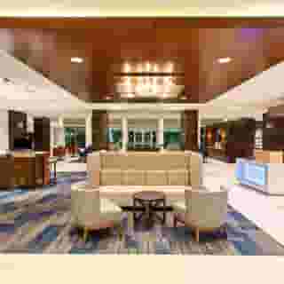 Holiday Inn Express and Suites Houston S Medical C, 2 of 5