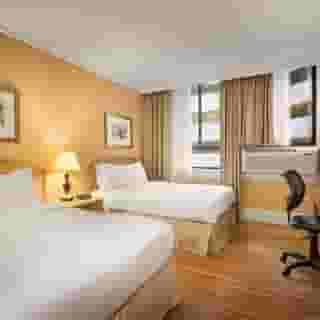 Days Inn by Wyndham Vancouver Downtown, 2 of 5