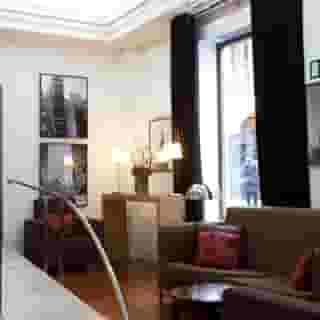 Quatro Puerta del Sol, 3 of 5