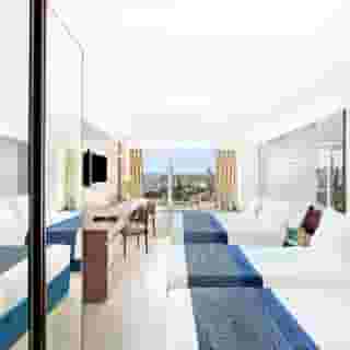 Harbour Plaza 8 Degrees, 2 of 5