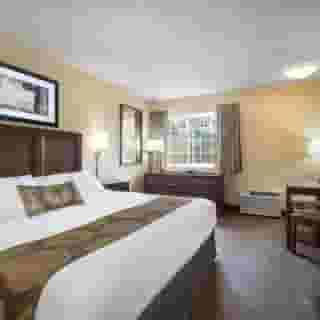 Travelodge by Wyndham by the Bay, 6 of 6