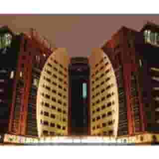 Elite Grande, 1 of 5