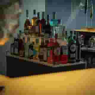 de Bonart Naples-Curio Collection by Hilton, 4 of 5