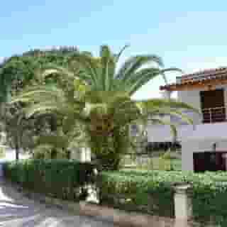 Koskinas Apartments, 2 of 5