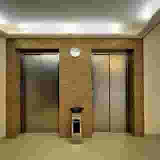 Royal Regent, 2 of 5