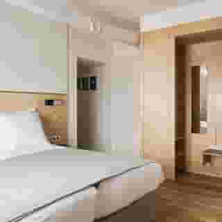 New Hotel Opera, 4 of 5