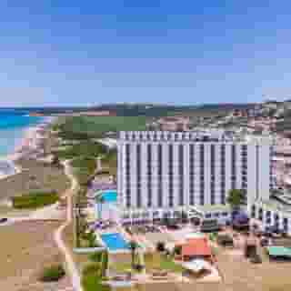 Sol Milanos-Pinguinos, 3 of 5