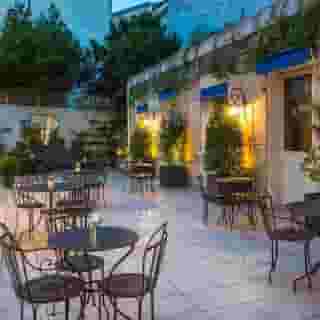 Le Versailles, 1 of 5