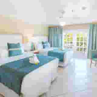 Bay Gardens Beach Resort, 3 of 5