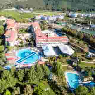 Queen's Park Le Jardin, 2 of 5