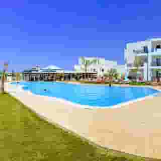 Yiannis Manos Apartments, 2 of 5