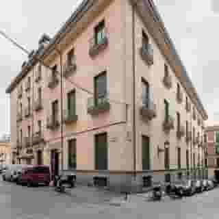 Room Mate Laura, 5 of 5