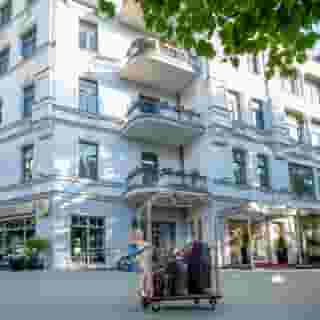 Louisa's Place, 2 of 5