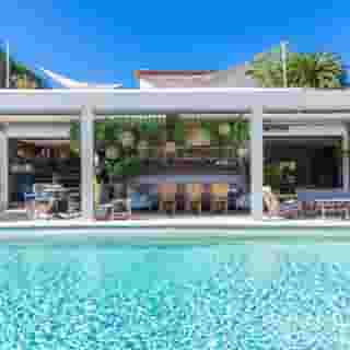 Font Mourier Hotel, 2 of 5