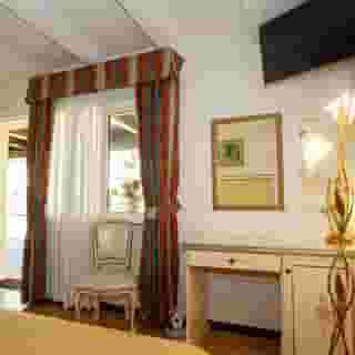 Viktoria Palace, 3 of 5