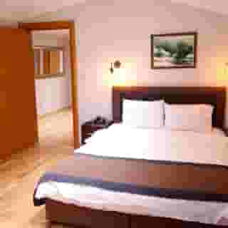 Sheriff Residence, 3 of 5