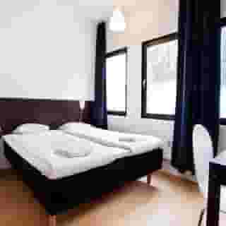 Hotel Dialog, 1 of 5