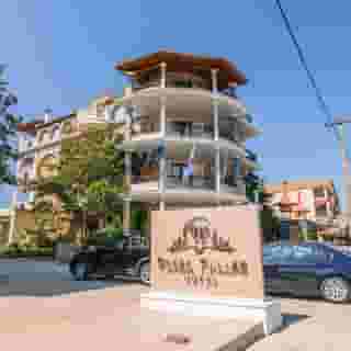 Plaza Pallas, 5 of 5