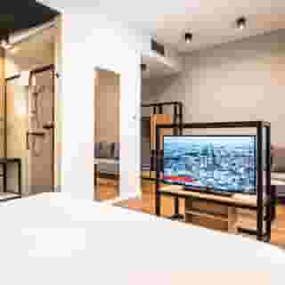 Up Hotel Budapest, 4 of 5