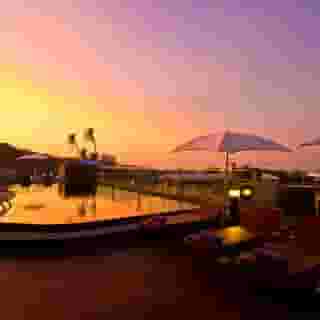 The Sun Xclusive, 3 of 5