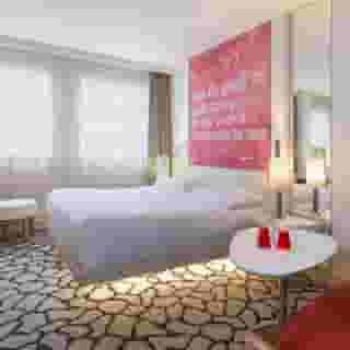 N'vY Manotel, 2 of 5