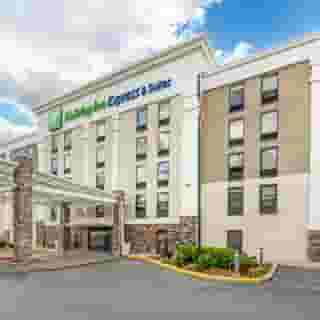 Holiday Inn Express and Suites Nashville Southeast, 2 of 5