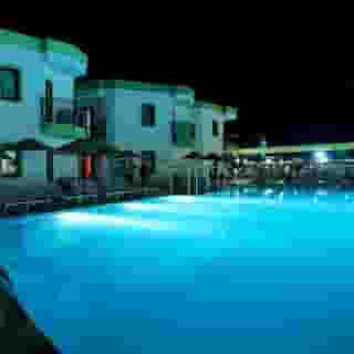 Club la Luna, 2 of 5