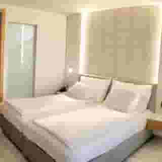 The Views Monumental, 3 of 5