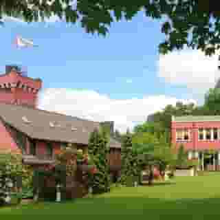 The Lakeside, 3 of 5