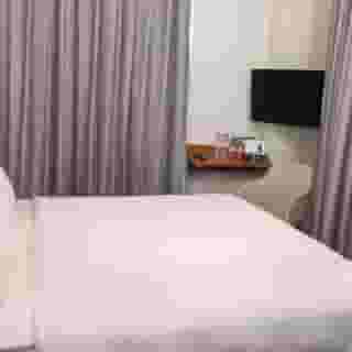 Discovery Hotel, 2 of 5