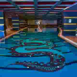 Royal Dragon Hotel, 3 of 5