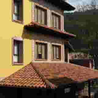 Maria Manuela, 2 of 5