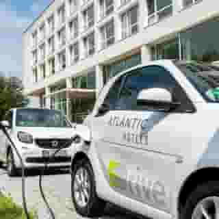 Atlantic Hotel an der Galopprennbahn, 1 of 5